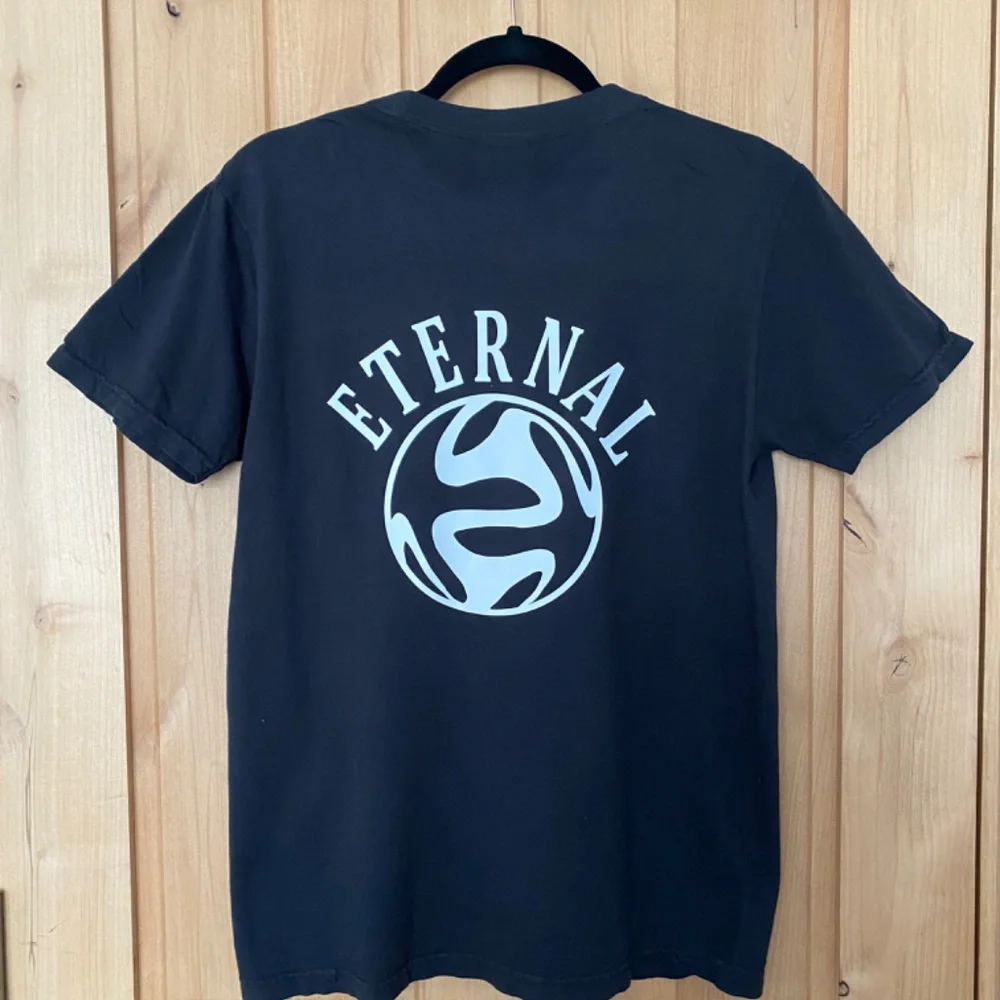 E t e r n a l Black T-shirt - Picture 3 of 8